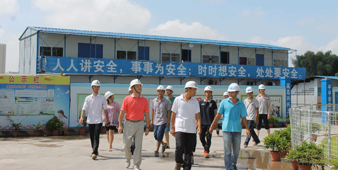 李寿坤带领北流工程部集体人员到玉林市安全文明示范性工地参观学习